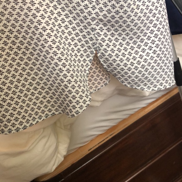 Vince Camuto sleeveless top - Picture 5 of 6